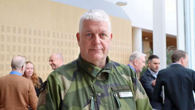 Under årets första samhällsbyggnadsfrukost pratade Pär Gerhardsson, ställföreträdande garnisonschef, bland annat om hur Natomedlemskapet kan påverka kommunen och vilken hjälp de kan behöva av kommunen.