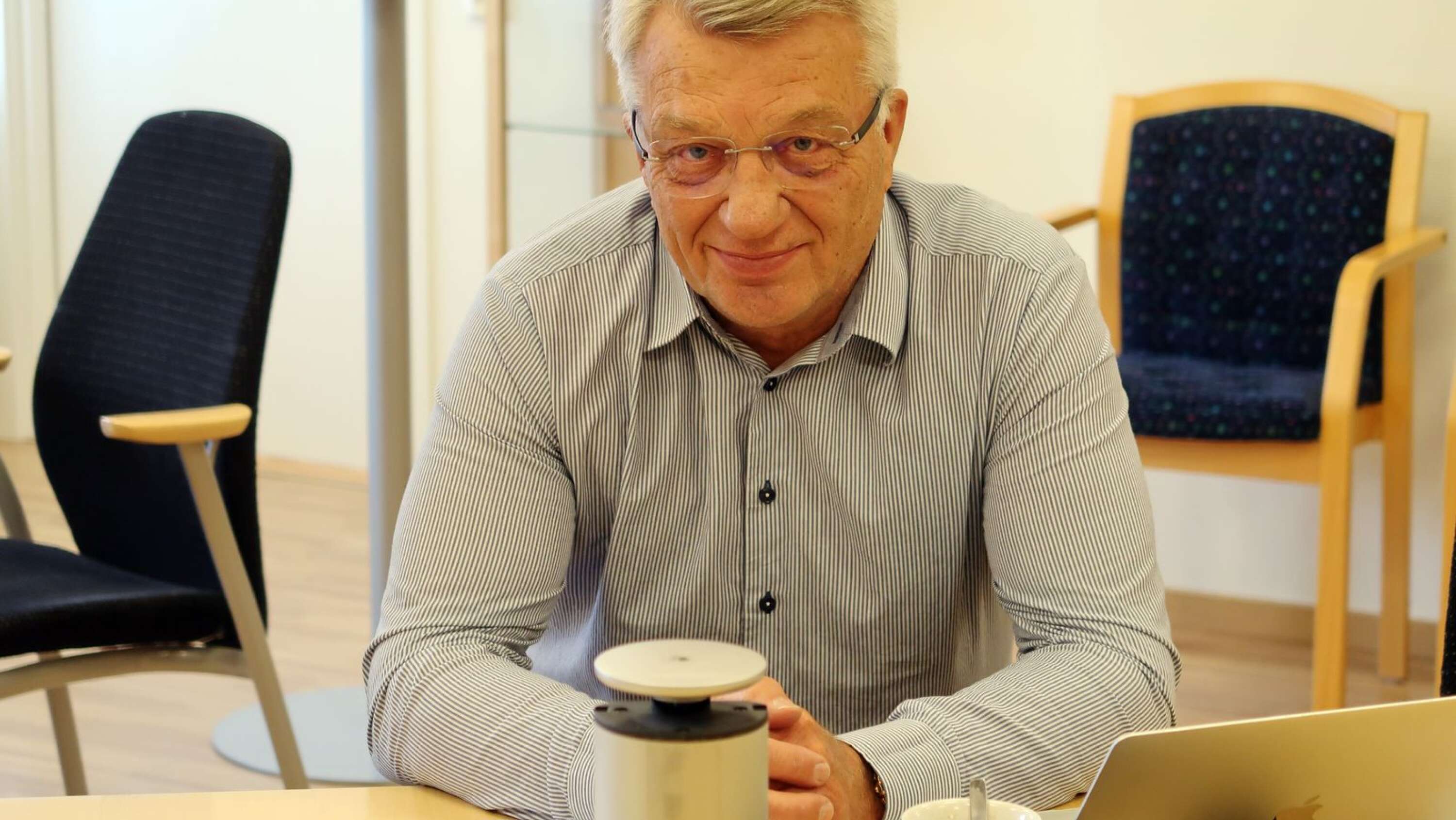 Bengtsfors kommunalråd Stig Bertilsson fick åka akut till hjärtoperation, men jobbar redan och räknar med att snart vara återställd.