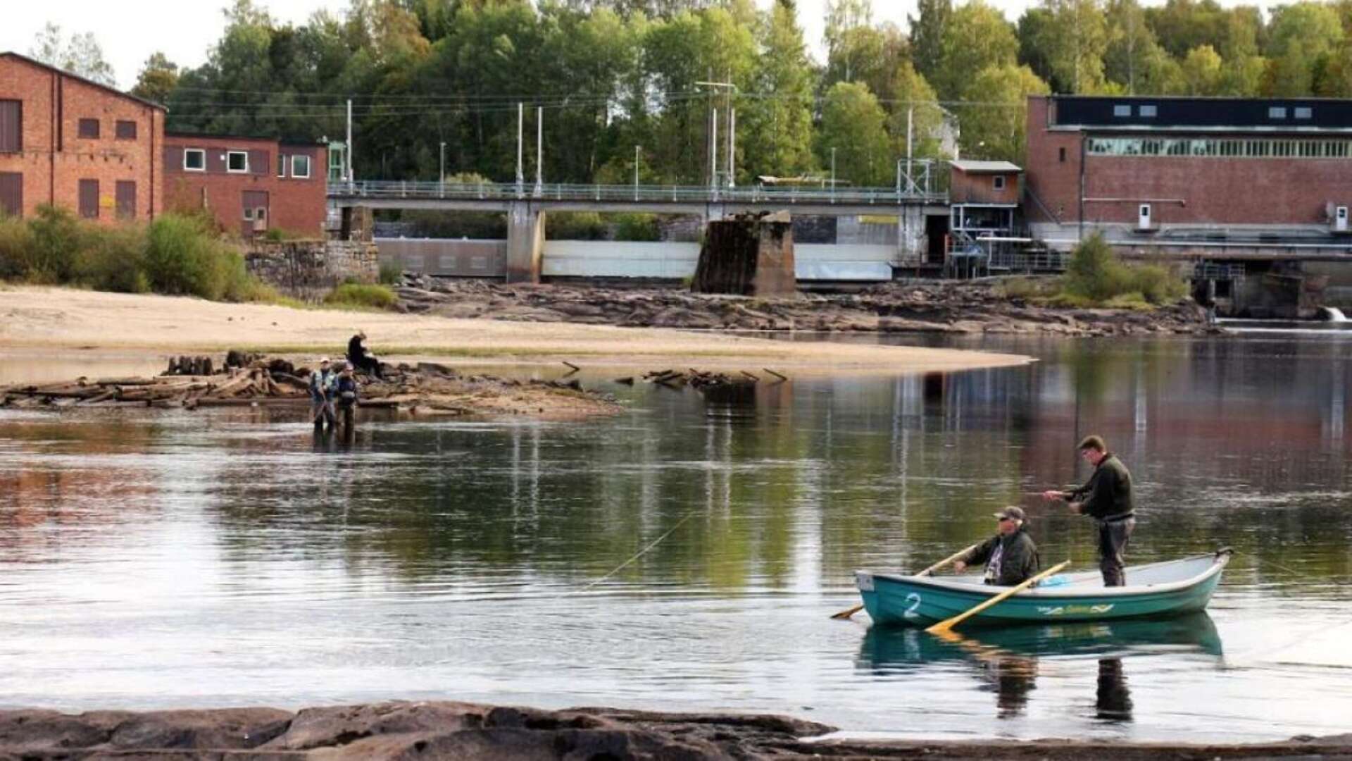 Fisket i Forshagaforsen är känt som ett av de bästa i Sverige.