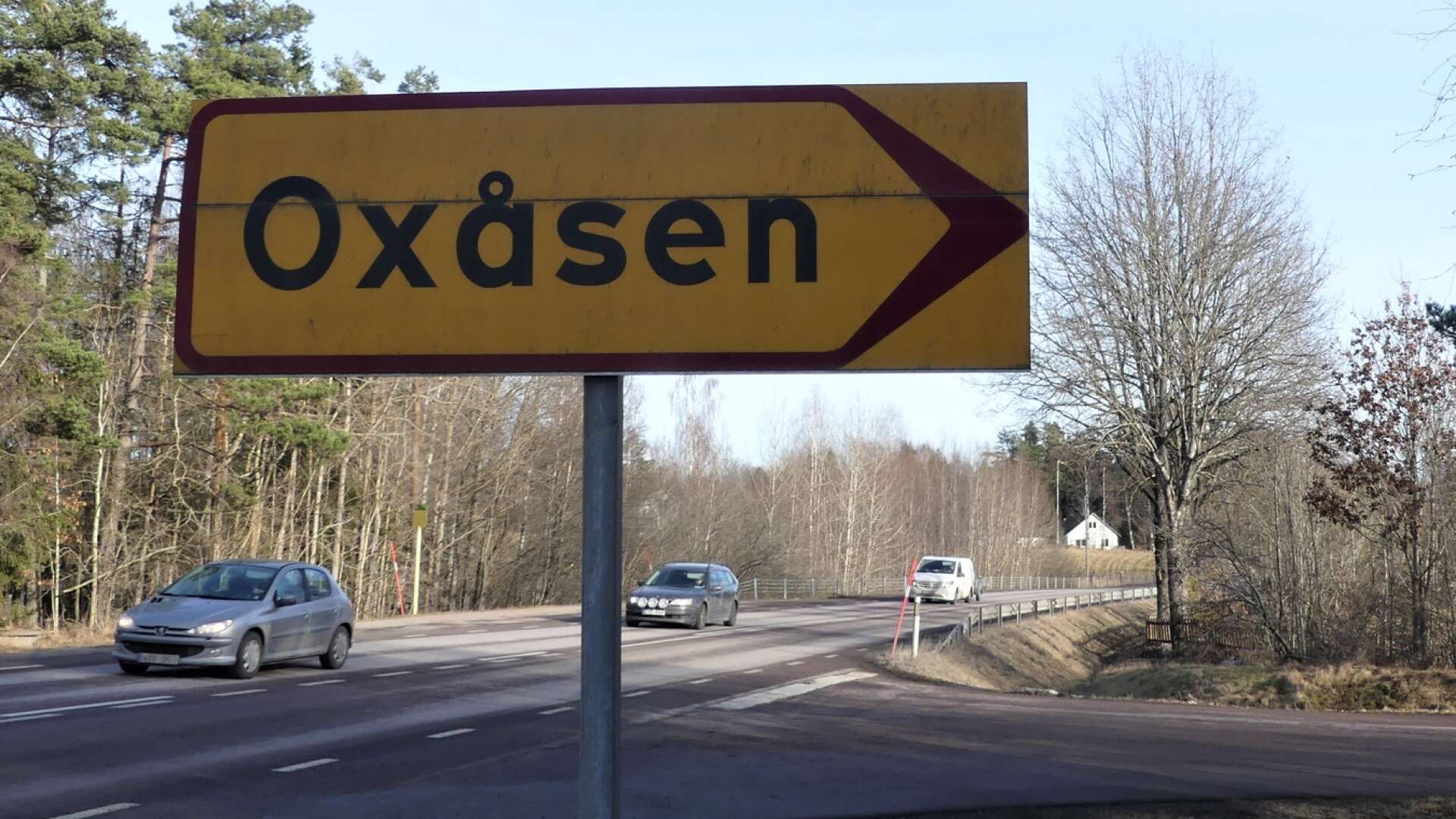 Danska skidturister luras av sina gps att ta vägen över Oxåsen i Säffle när de ska resa till fjällen.