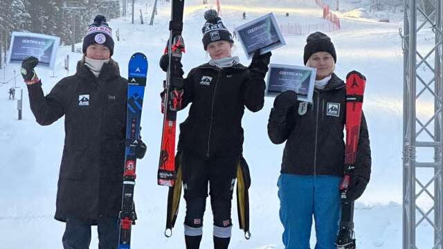 Lina Gustafsson segrade på FIS-tävlingen i Finland.