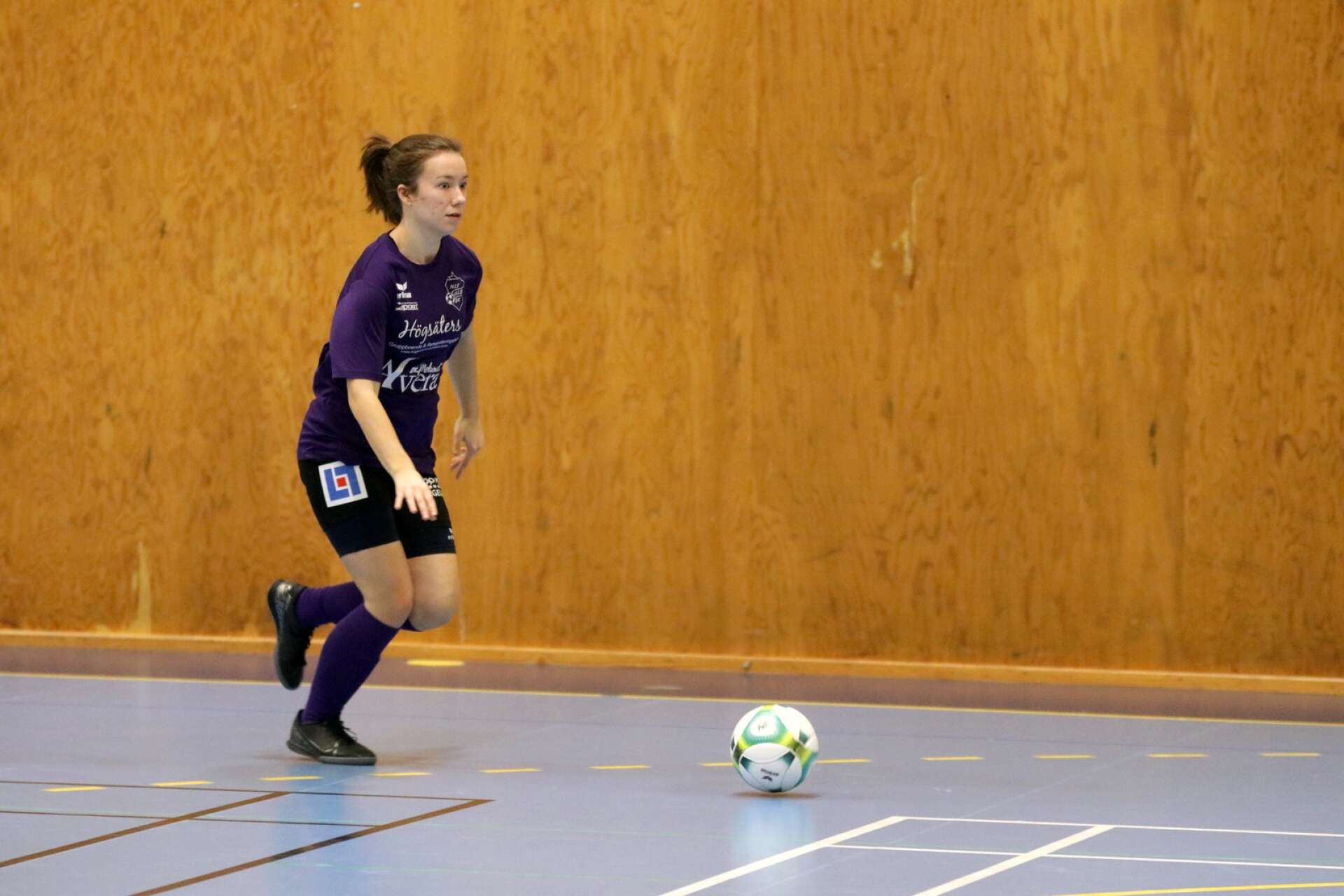 HEF Valbo-Eds FF 4–3 i futsalens division 1. Emelia Olsson satte Valbos första mål.