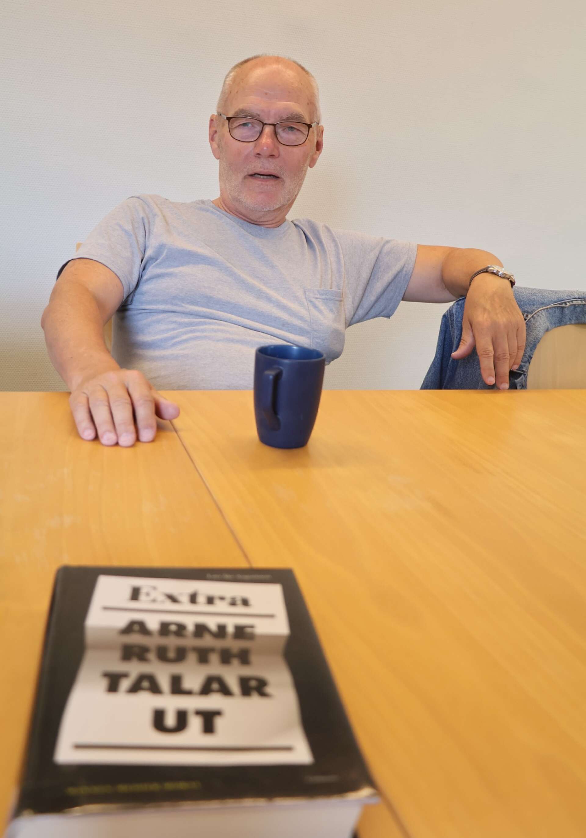 2013 skrev Lars Åke Augustsson boken ”Arne Ruth talar ut”, som handlar om en annan känd författare och journalist från Bengtsfors.