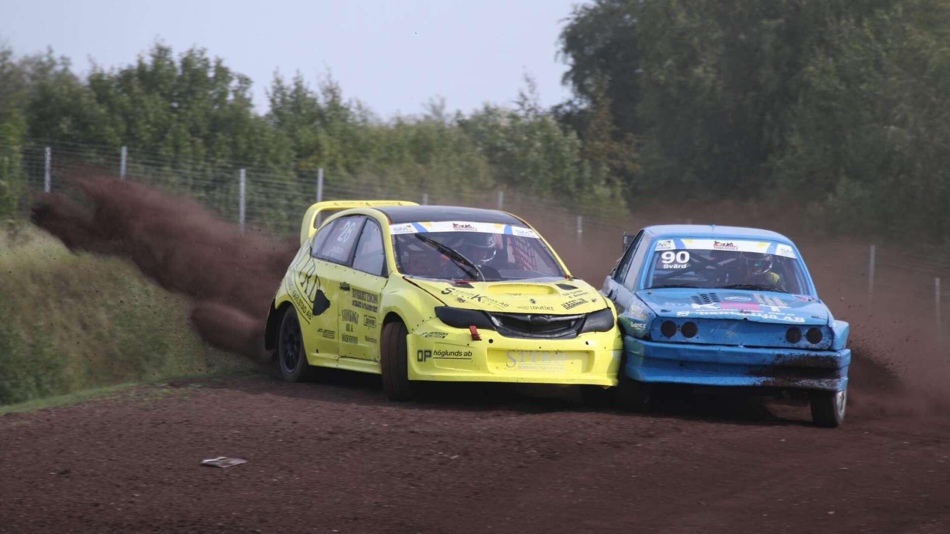 En silverplats blev det för Jim Jansson (i gul bil) i Silvercupen i rallycross efter en krasch i finalen. 