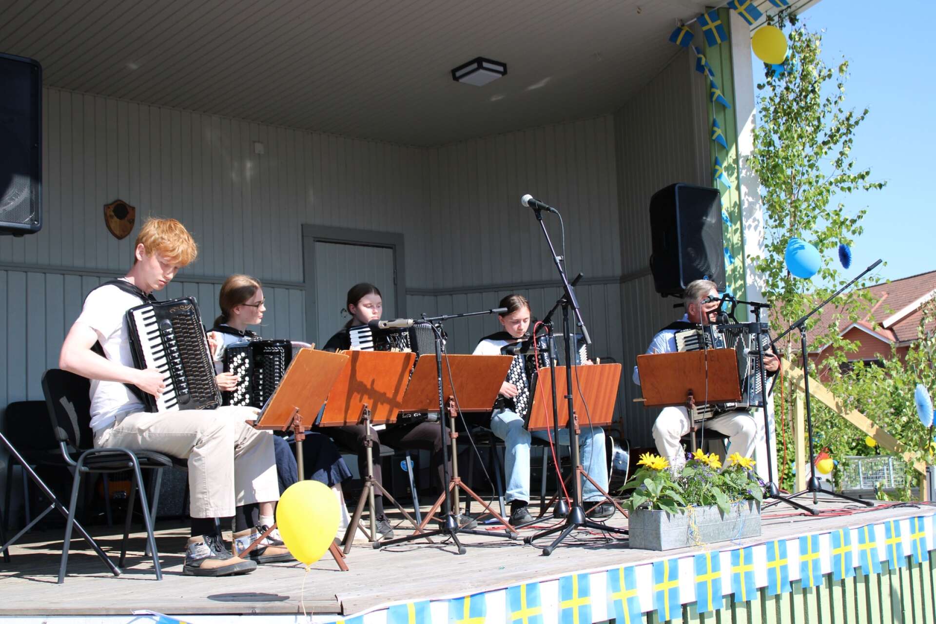  Gästartisterna STHLM Accordion Crew från Stockholm uppträdde under nationaldagsfirandet. 
