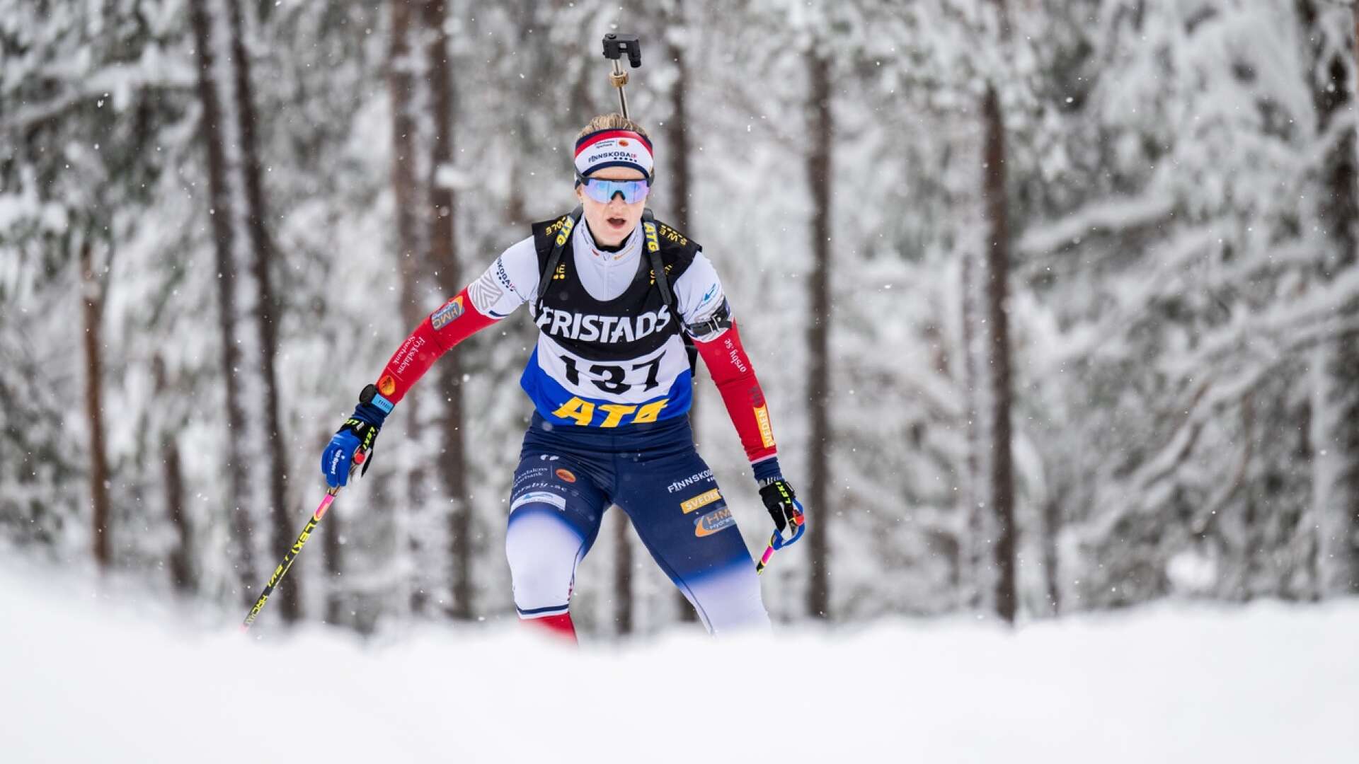 Mona Brorsson hade farten uppe direkt i tävlingspremiären och inledde säsongen med ett SM-brons – efter att ha noterat den näst snabbaste åktiden av alla.