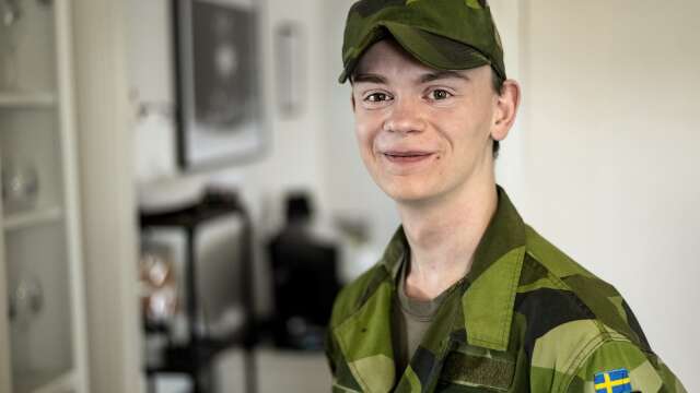 21-årige Wilhelm Lundin från Kristinehamn är en av många yngre som sedan Rysslands invasion av Ukraina sökt sig till Hemvärnet. ”Jag kan verkligen rekommendera det”, menar han.