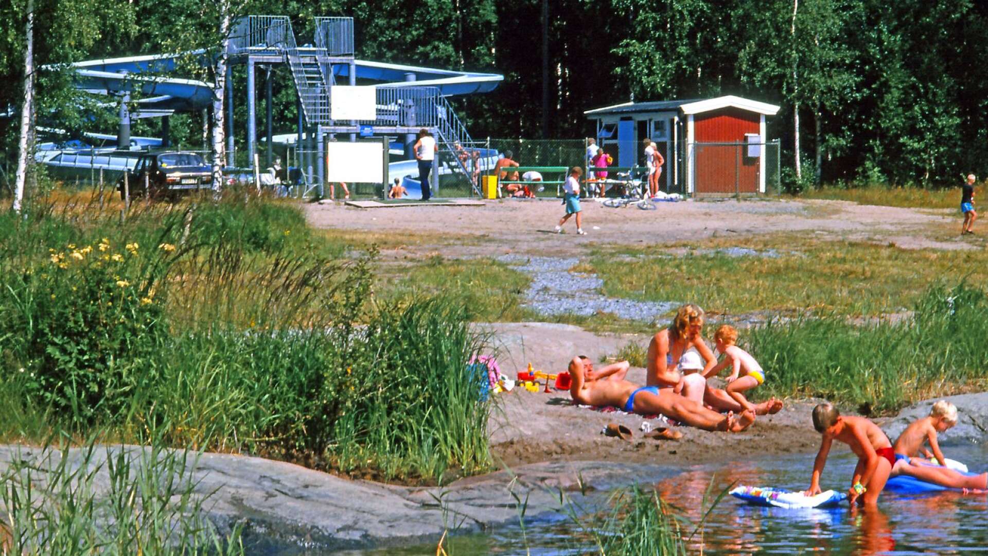 En åktur i Duses vattenrutschbana slutade med ett bad i den pool som hörde till anläggningen. De som var barn på 1980-talet har säkert minnen av detta.