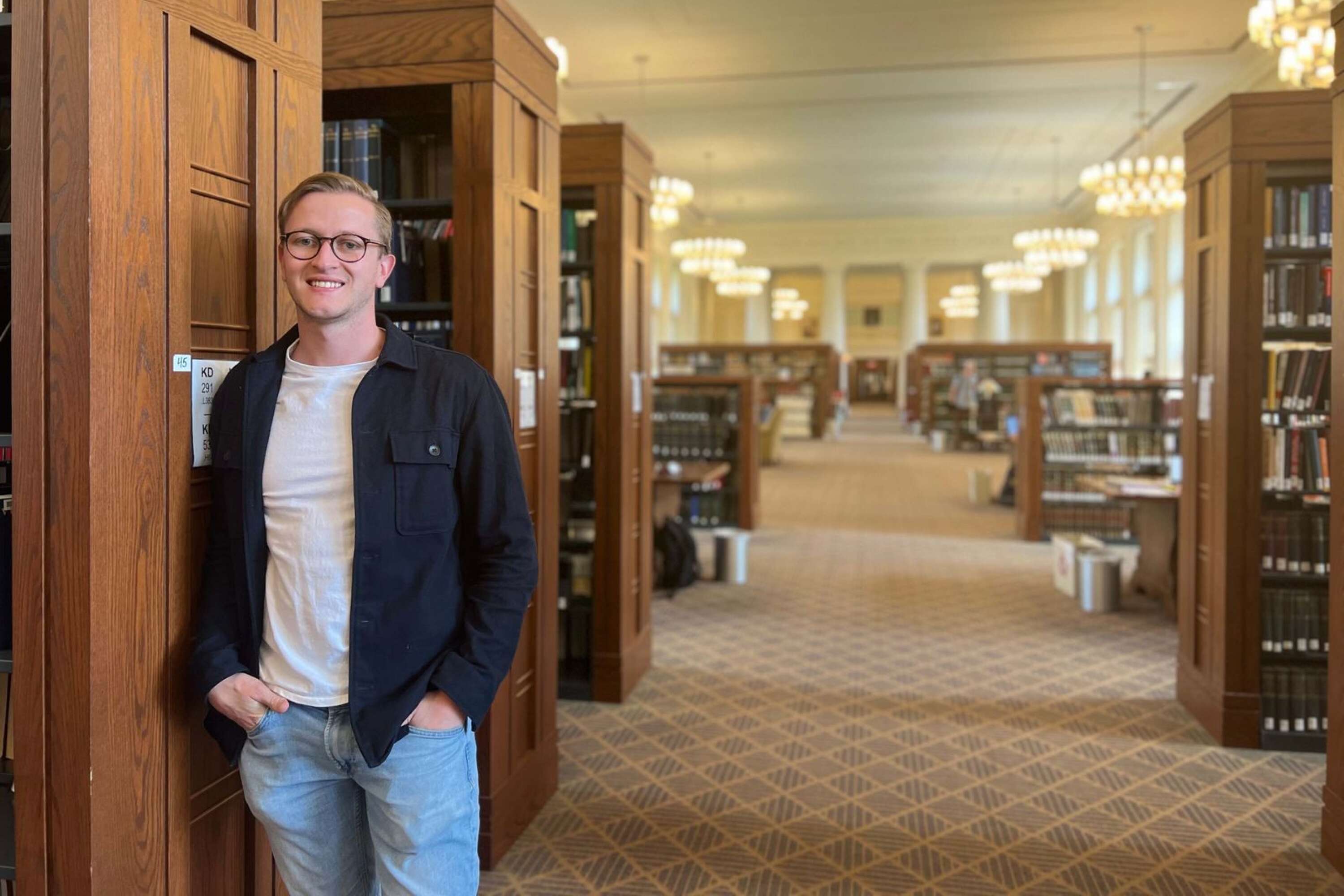 Harvard Law schools bibliotek är en plats där Nils Ivars spenderar mycket tid.