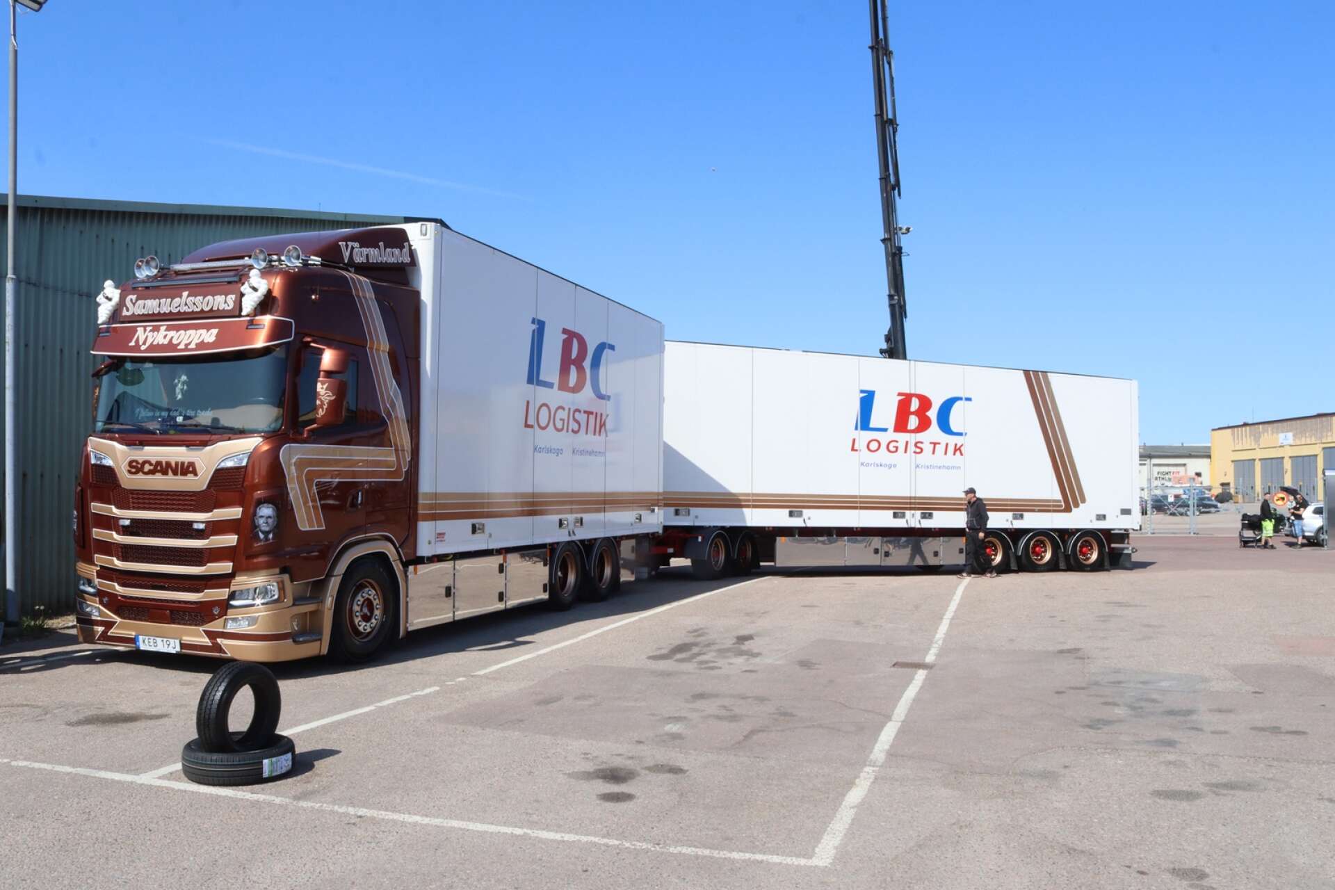 LBC Logistik består av 42 åkerier.