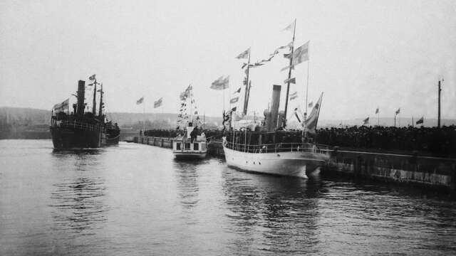 Foto från invigningen av yttre hamnen 1916. 