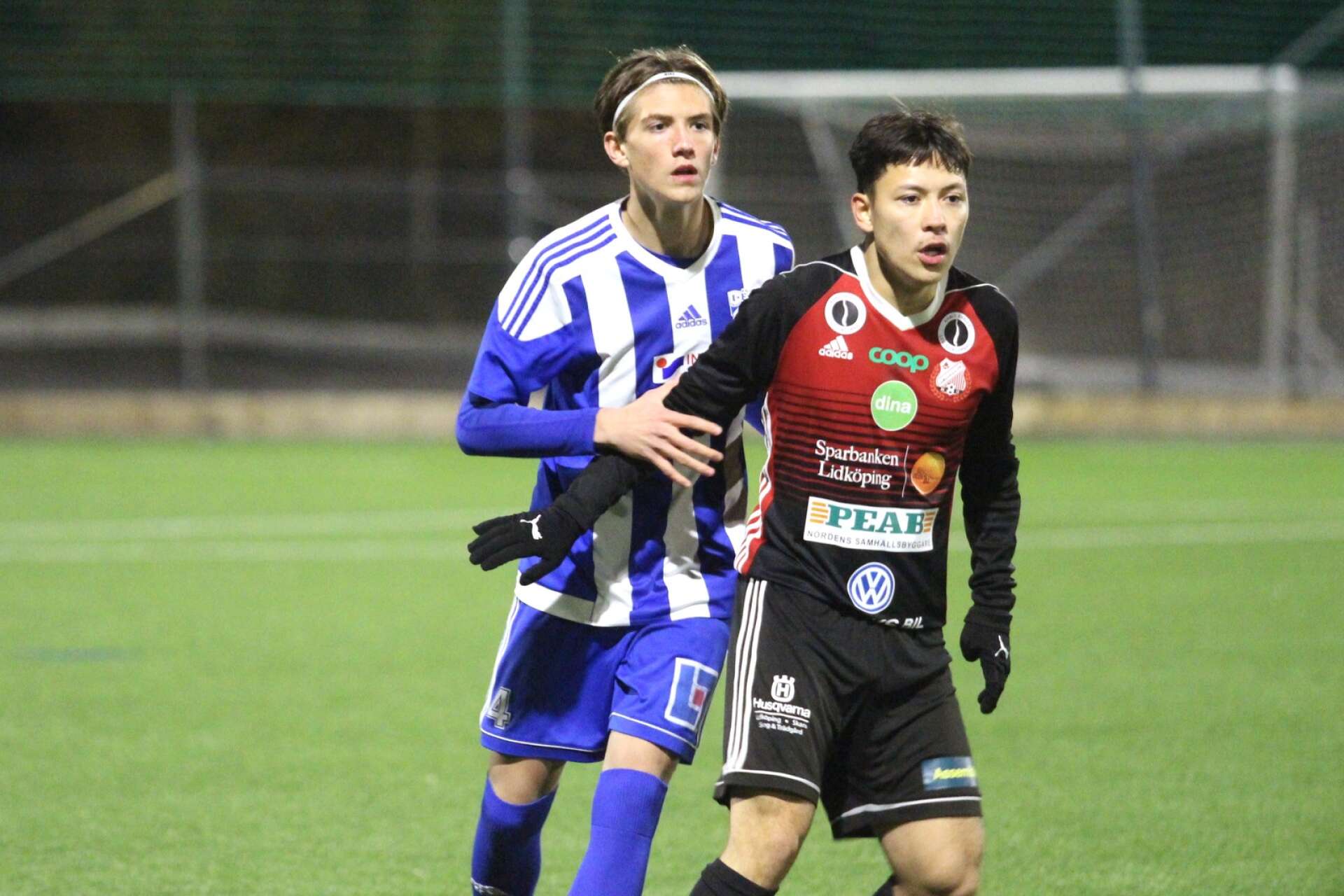 Karl Berzell (till vänster) och Degerfors tre andra IFK-lån fanns med när Mariestadslaget under hösten kvalade till P17 region division ett. (ARKIVBILD)