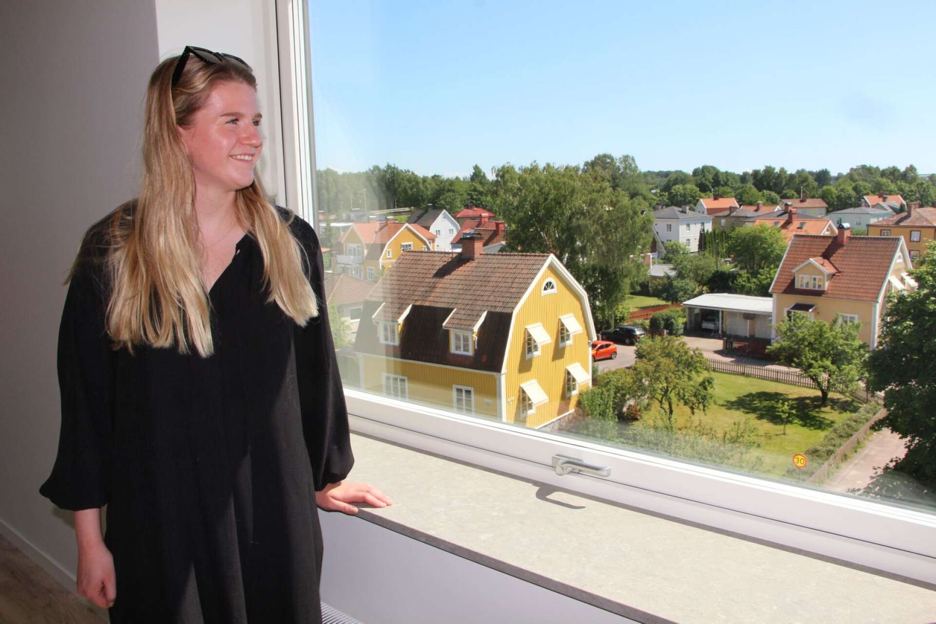 Adina Alfredsson ser fram emot att kunna flytta in i en tvåa i strykjärnshuset tillsammans med sambon Oscar Olsson.