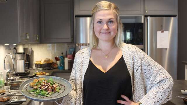 Sanna Aronsson Sandberg hoppas att matlagningsintresset ska hjälpa henne att komma tillbaka från hennes sjukskrivning. 