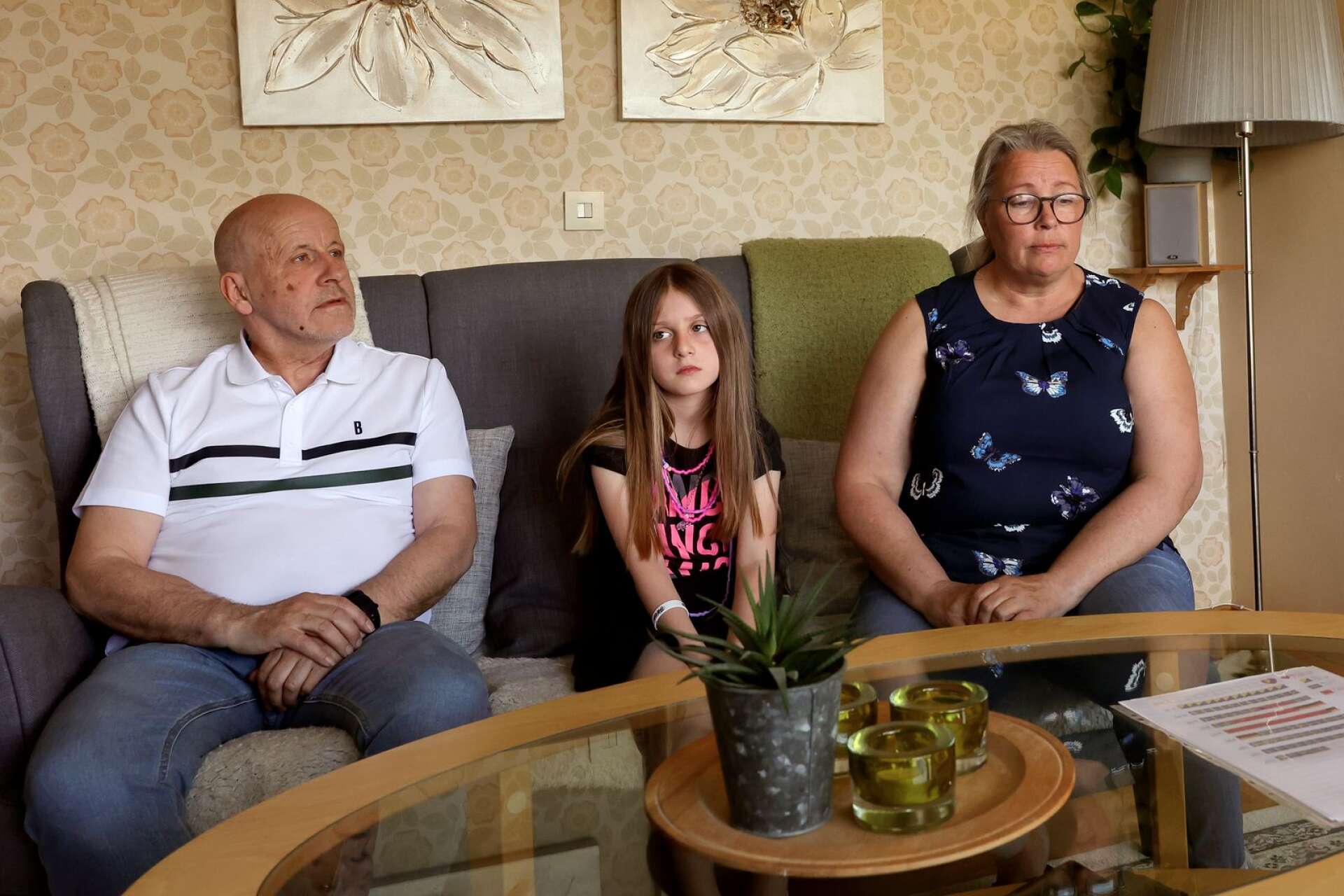 Efter flera års oro kom beskedet från Migrationsverket – åttaåriga Lisa ska utvisas till Albanien från sina svenska vårdnadshavare Hans och Paulina Backström i Järpås.