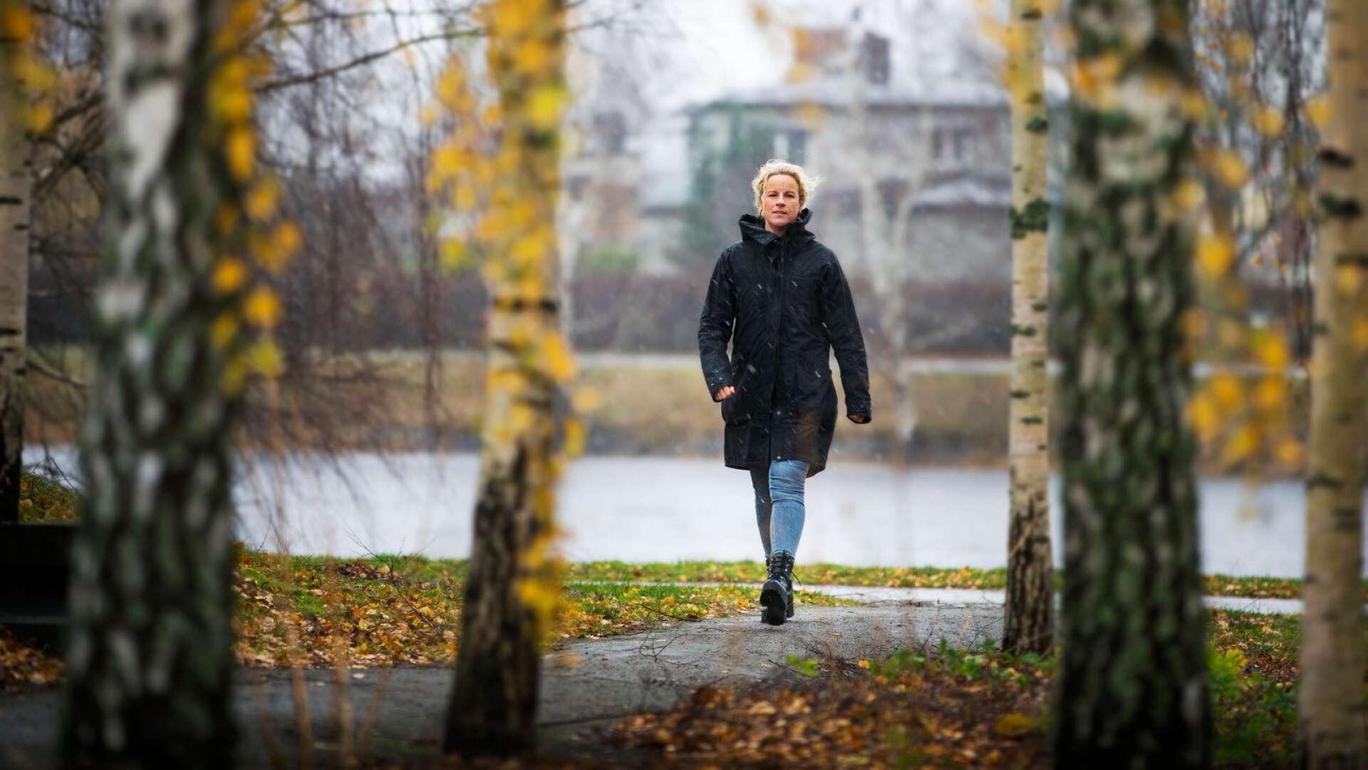 Från Hisingen till Sandgrundsudden - Kristin Idskog är Karlstads kommuns nya kultur- och fritidsdirektör. Hon är hemvändare i Karlstad efter 17 år på annan ort. &quot;Man har nog alltid ett hjärta kvar här på något sätt och en liten hemlängtan&quot;, säger hon.