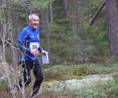 Bengt Carlsson från Skattkärr tog sig an sin orienteringsuppgift med ett leende på läpparna.