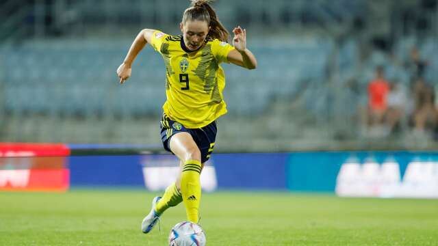 Svea Rehnberg och Sverige fick en fin start i EM-kvalet när de slog Ukraina med 5–0.