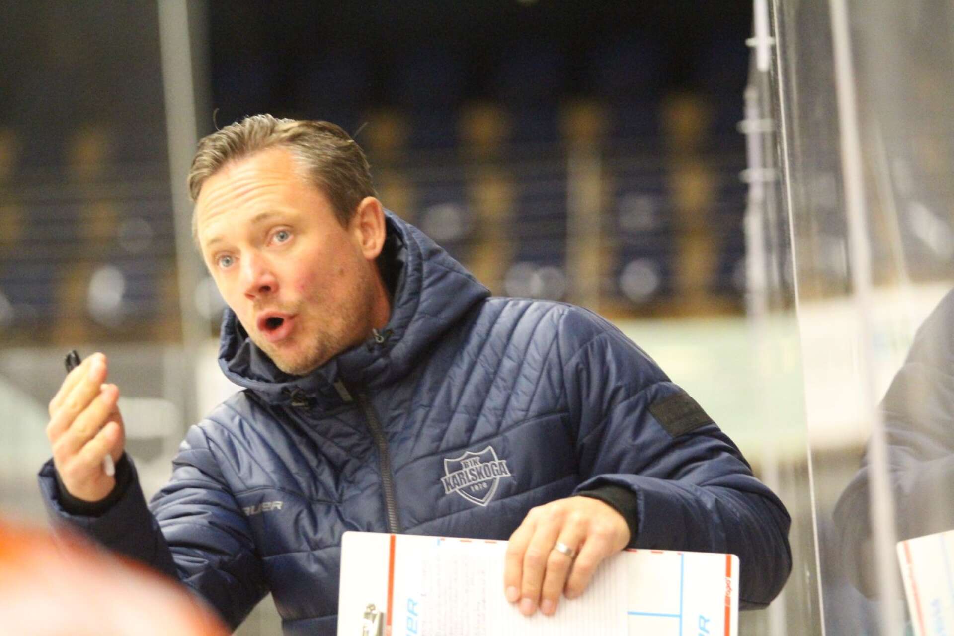 BIK Karlskogas tränare Karl Helmersson.