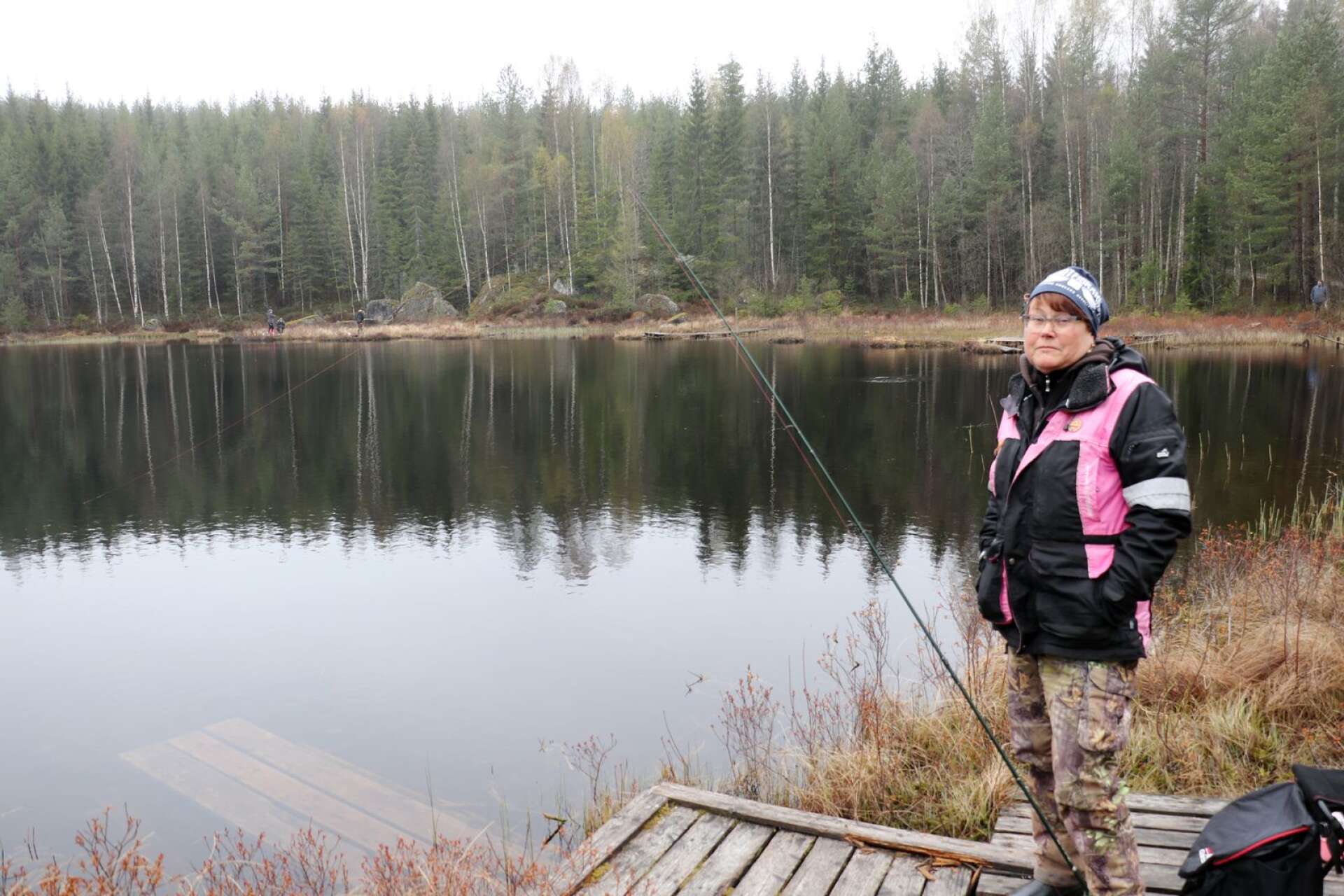 Yvonne Olofsson tycker att det roligaste med fisket är spänningen och kamratskapet.