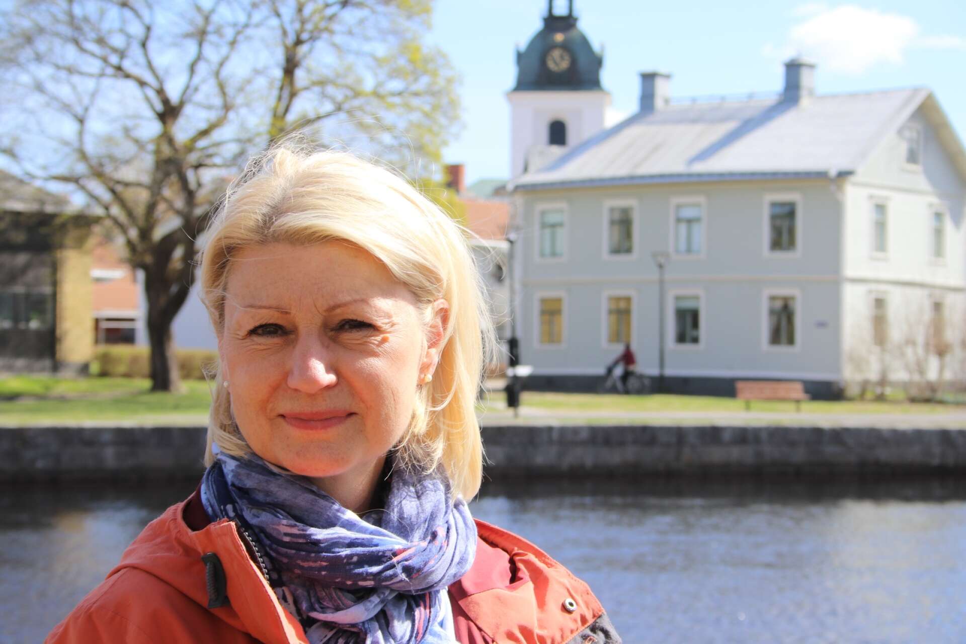 Marina Isaksson (S) har ett mångårigt politiskt engagemang, senast som ordförande i kommunfullmäktige. Hon  är en av kandidaterna som har fått förnyat förtroende av väljarna.