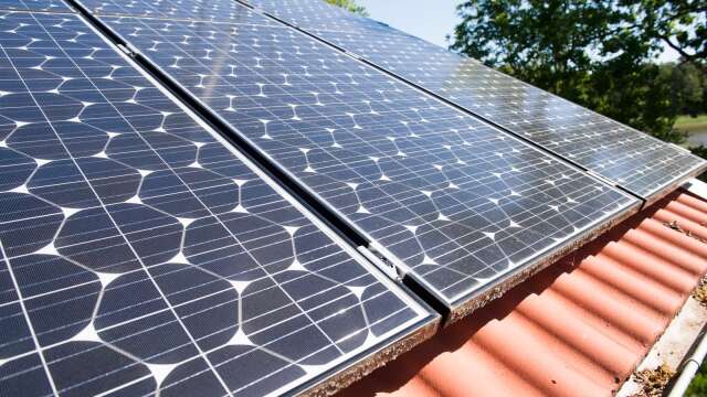 Privatpersoner kan inte längre få statligt stöd för solceller.