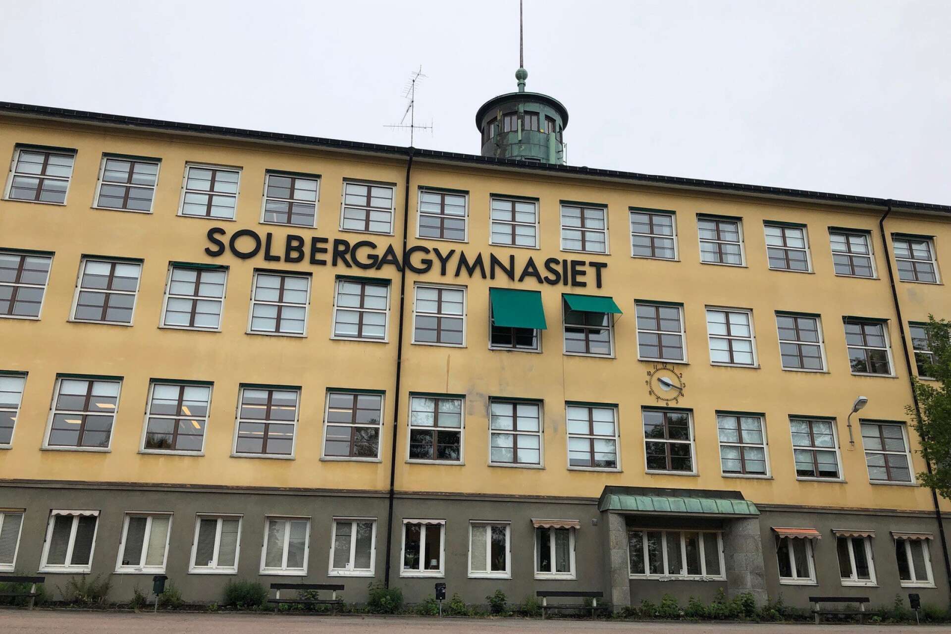 Solbergagymnasiet har fått anmärkningar på tre punkter efter ett inspektionsbesök av Arbetsmiljöverket.
