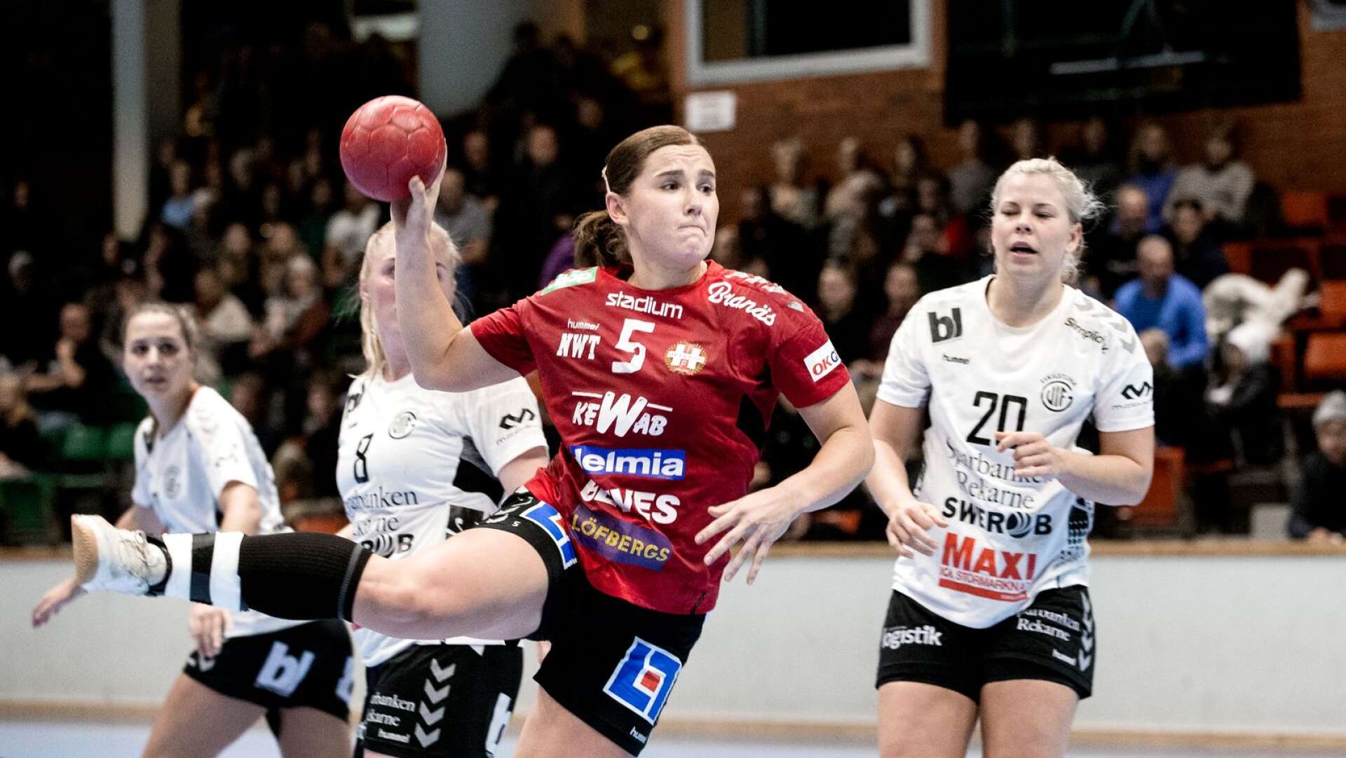 Emmy Hollsten Skogman utsågs till matchens lirare när Karlstad vände mot Guif.