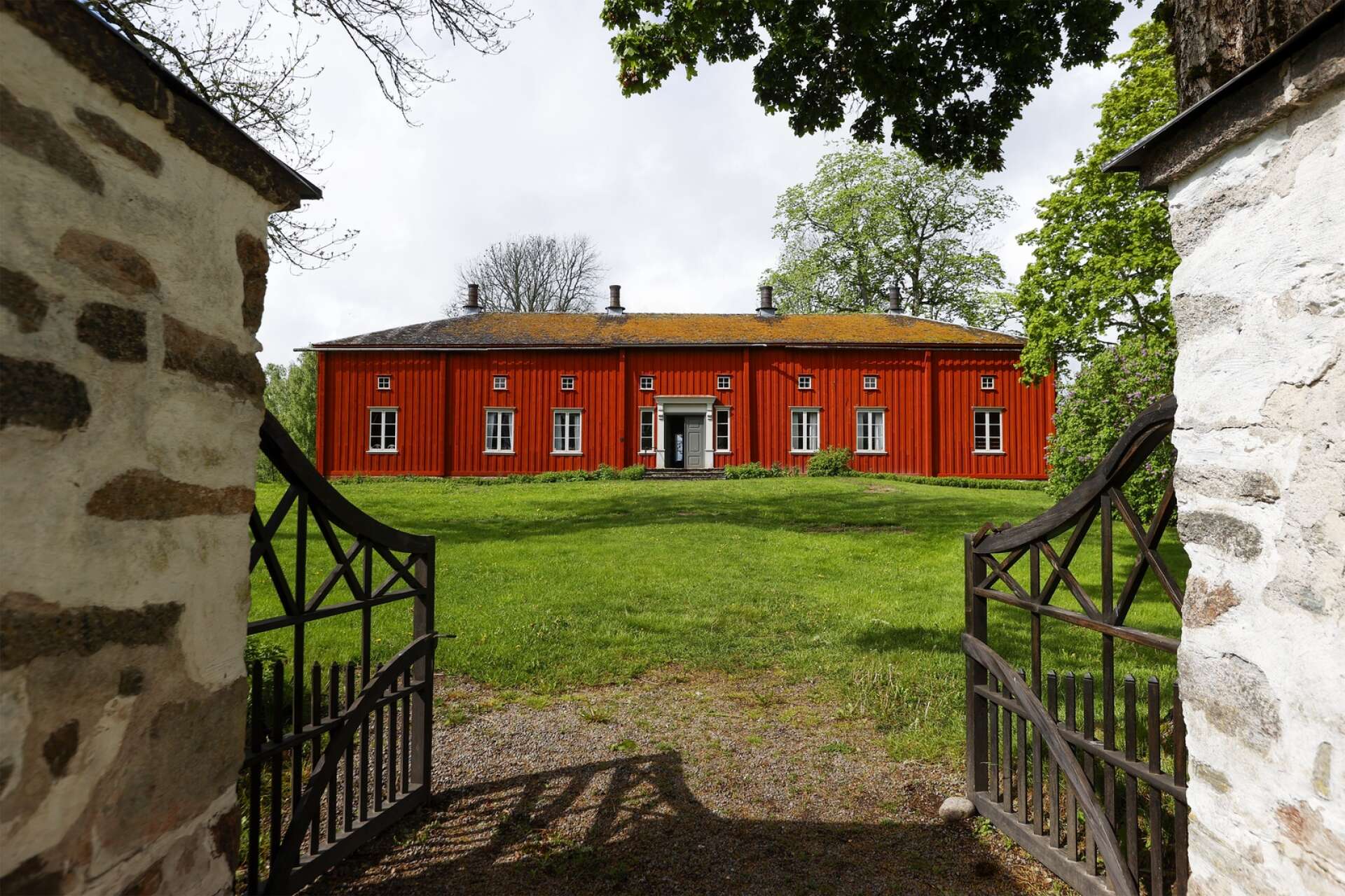Värmlands museum har flera utgårdar ute i länet, däribland 1700-talspärlan von Echstedska gården utanför Säffle.