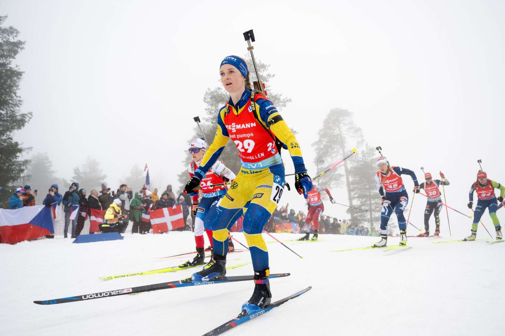 Mona Brorsson under masstarten i Holmenkollen, säsongens sista världscuptävling, där hon avslutade med årets bästa placering som tia.