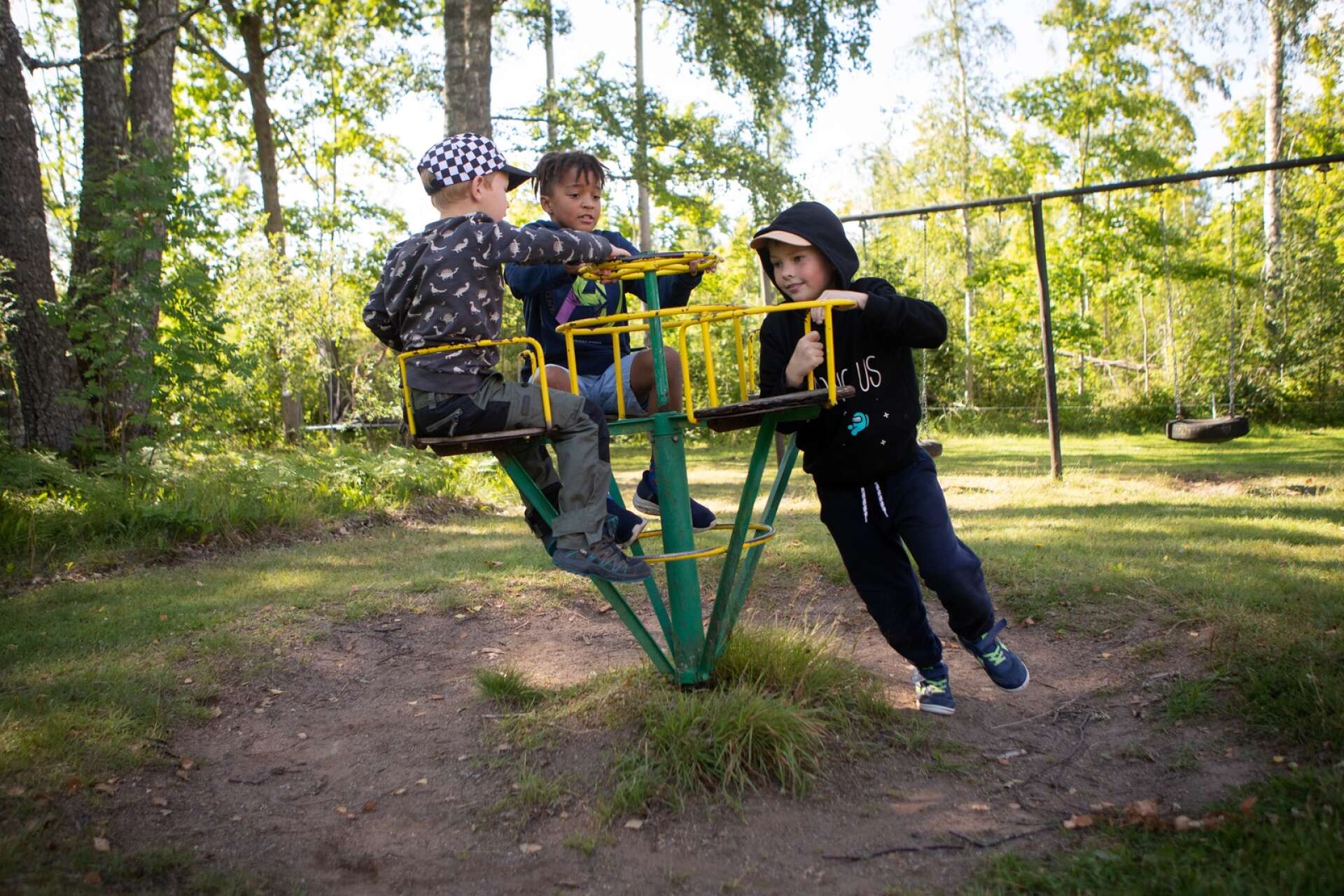 Vännerna Torvald Andersson, William Frisk och Edvard Niklasson tycker att lekarna är det roligaaste med lägret.