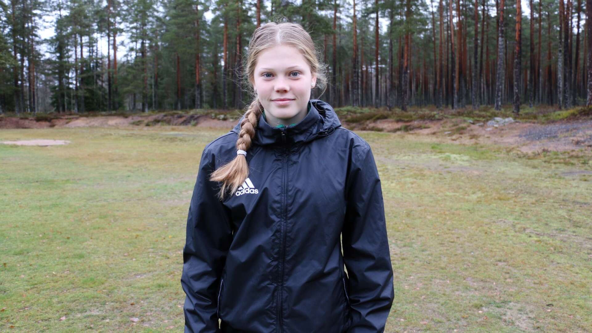 Emma Eriksson har lämnat Hertzöga för Mallbacken och kan debutera i Elitettan redan i helgen.