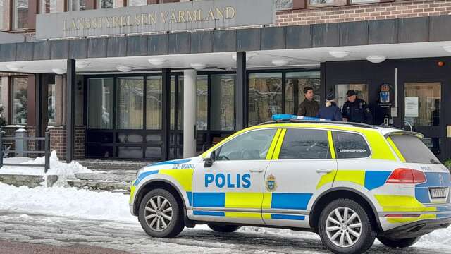 Det råder fortsatt höjt säkerhetsläge hos Länsstyrelsen i Värmland efter torsdagens händelse. 