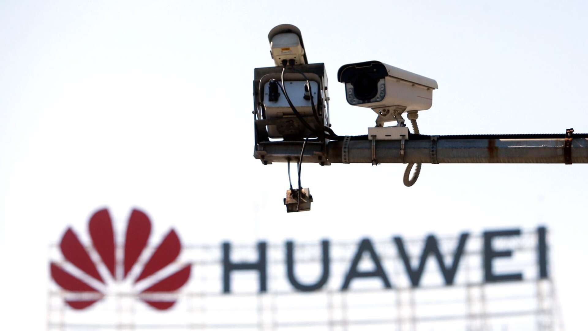 Det statligt ägda kinesiska företaget Huawei är ett exempel på Kinas cyberpolitiska ambitioner, skriver Edel Irén Lappin. Foto Darko Vojinovic/AP