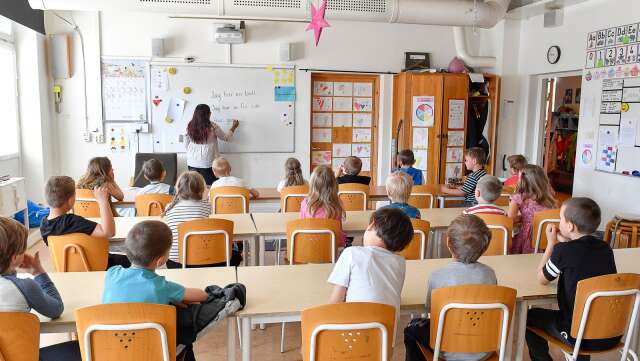 Skarp kritik riktas mot skolförvaltningen efter att en grundskola i Karlskoga kommun lärt ut svordomar till elever i årskurs tre. Genrebild. 