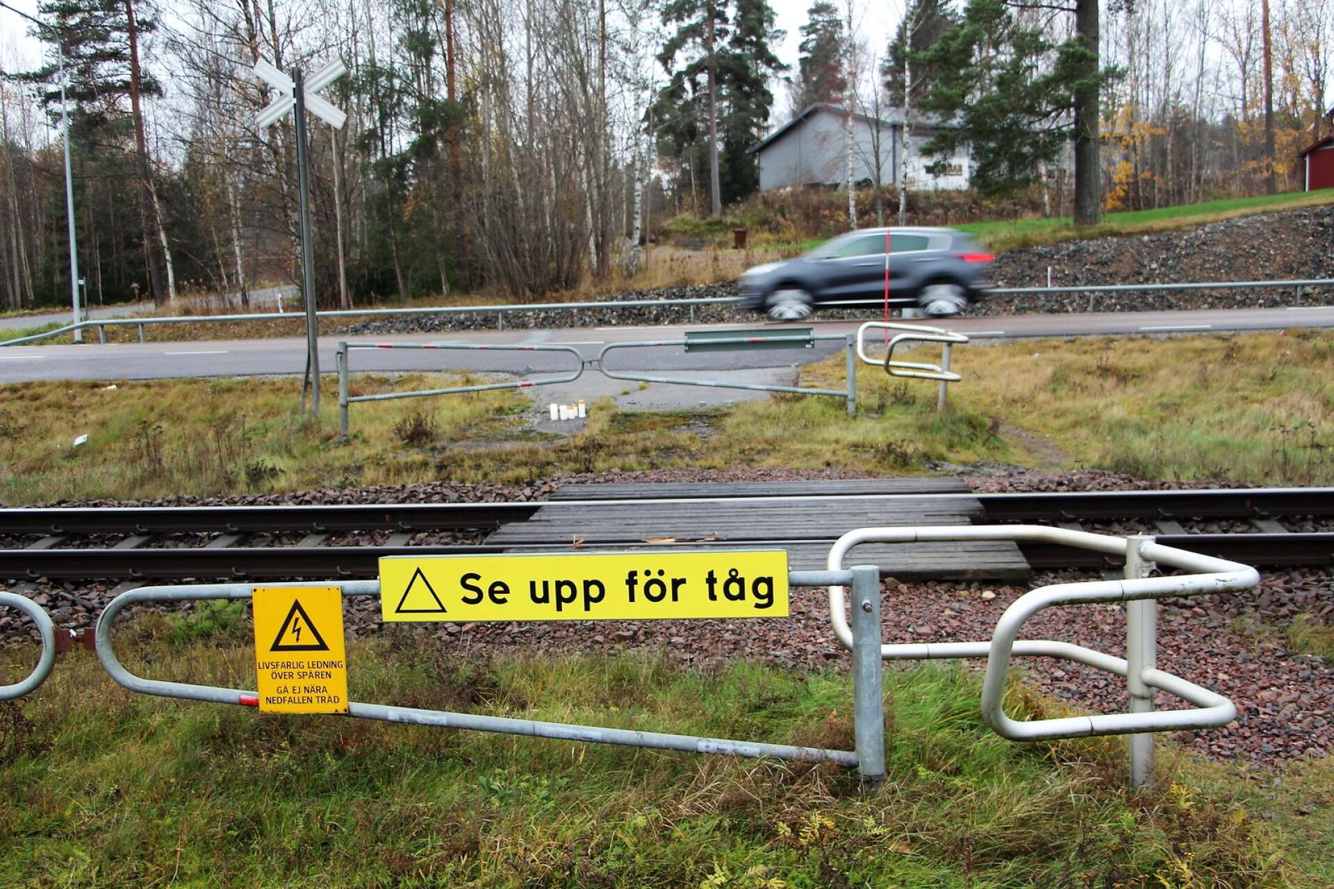 Det har inträffat två dödsolyckor vid obevakade järnvägsövergångar i Värmland under kort tid. I fredags avled en man i 20-årsåldern efter en olycka vid en övergång strax utanför Arvika. NWT arkivbild.