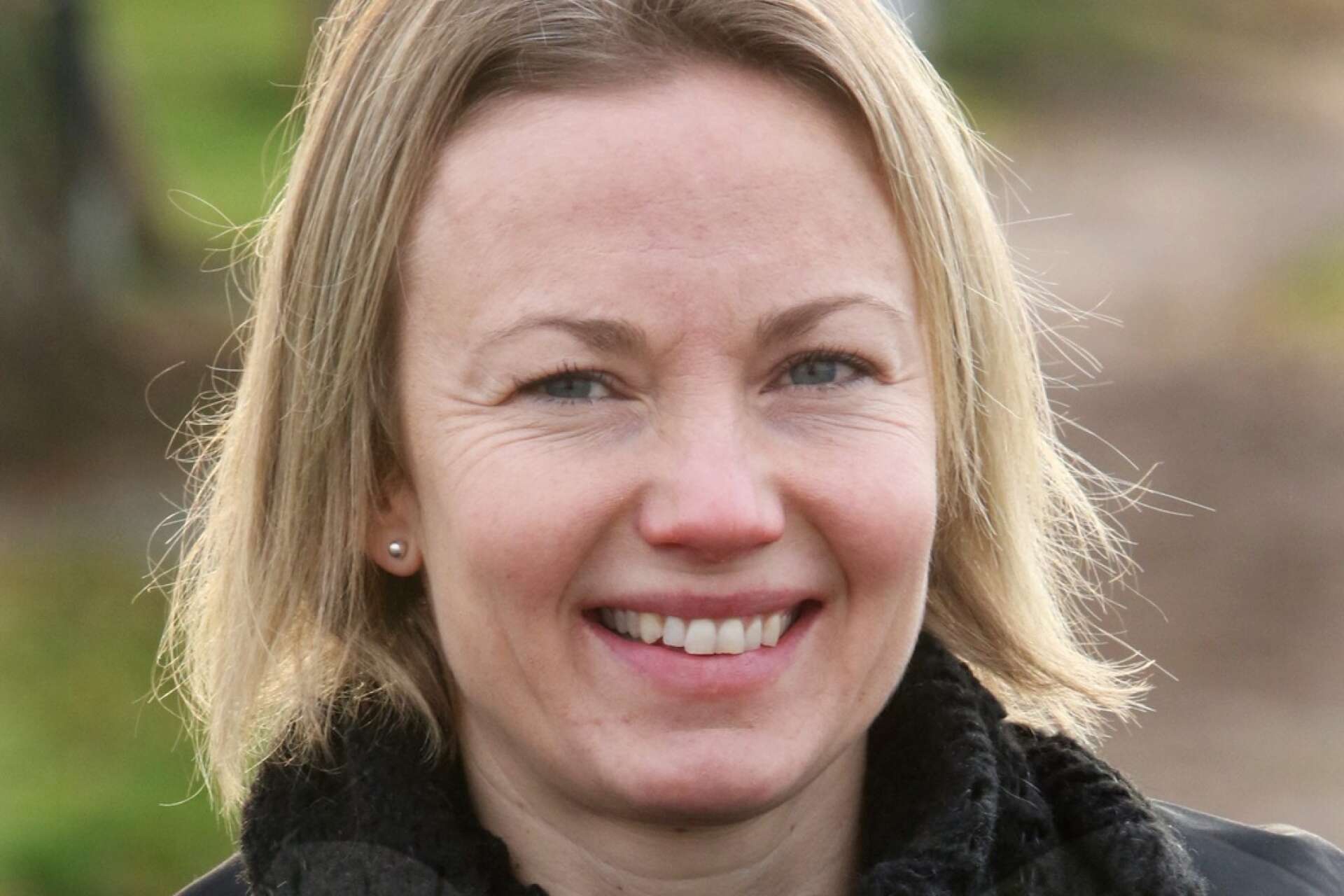 Sara Peilot är sekreterare i Vänerns vattenvårdsförbund, en ideell förening. Medlemmar i föreningen är bland annat  kommuner och länsstyrelser. 