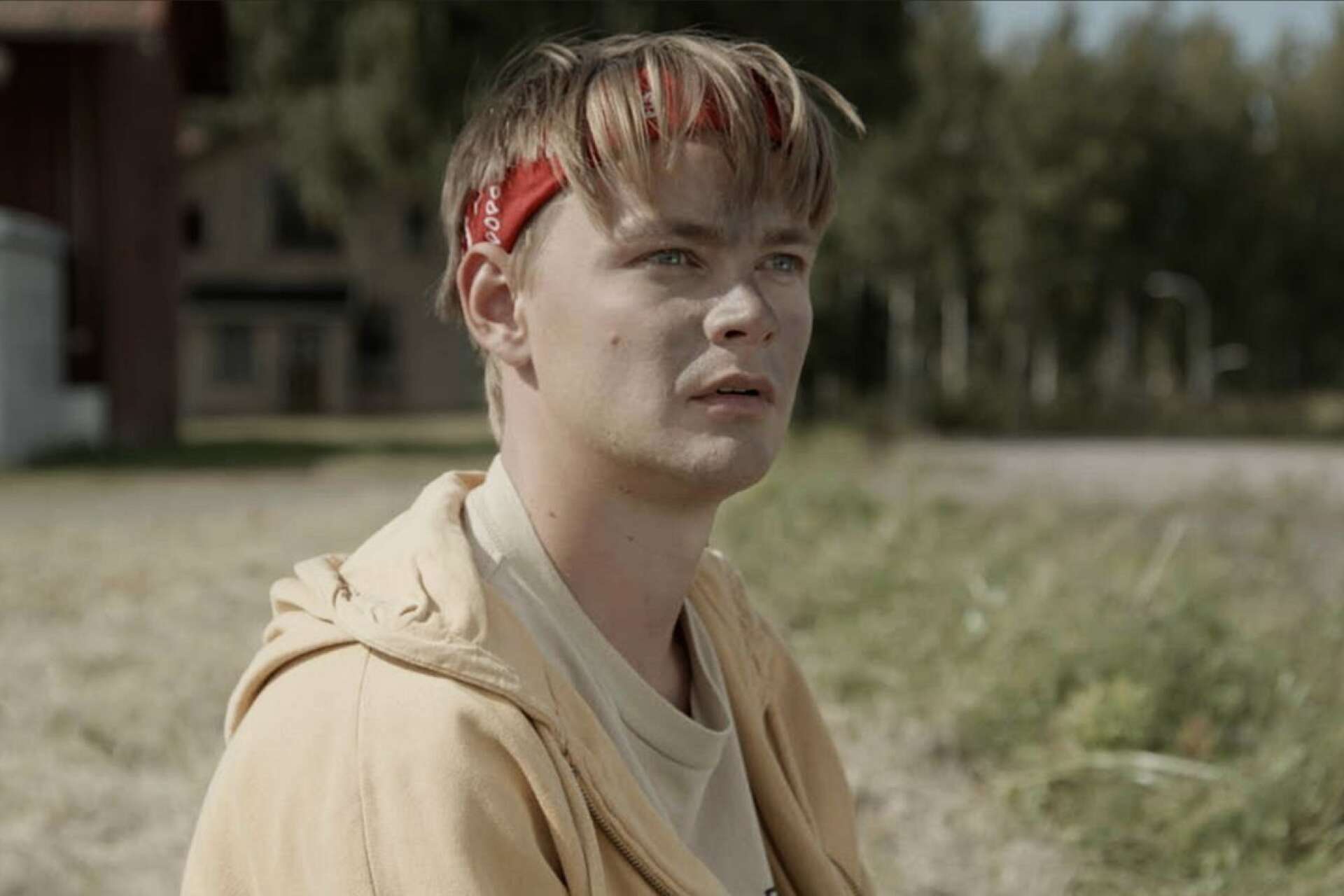 Hampus Hedström från Sunne gör huvudrollen som Bror i den kommande SVT-serien ”Från trakten”. 