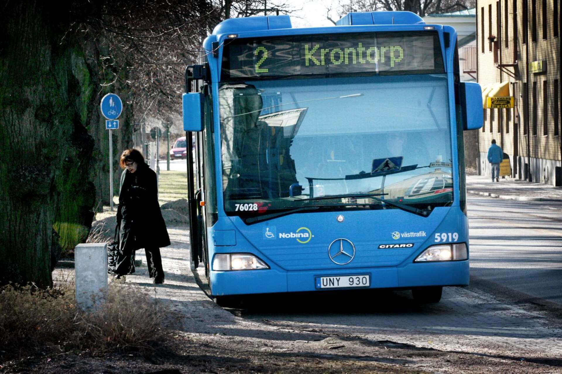 Kollektivtrafiken är ett av de områden som den politiska ledningen vill utveckla. Man ser framför sig att det kommer att behövas bättre möjligheter att resa både inom kommunen och från andra orter till Mariestad.