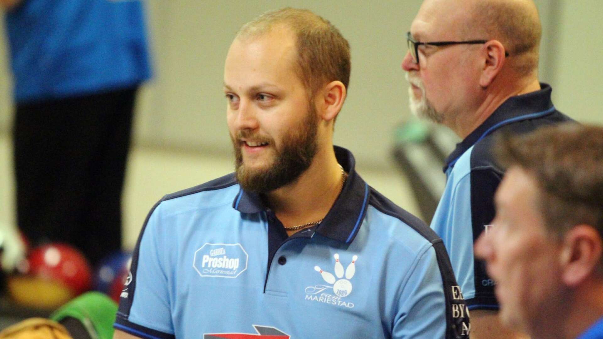 Alexander Larssons resultat på fyra serier är det femte bästa i svensk bowlinghistoria.