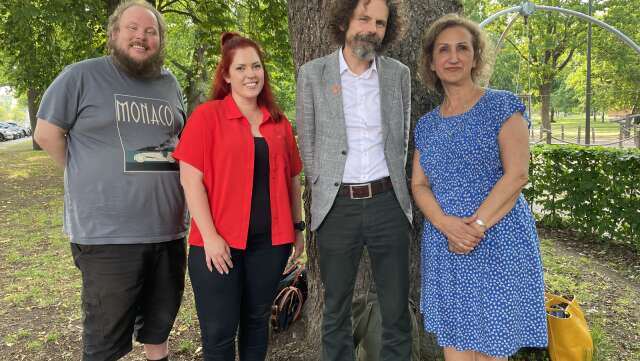 Vänsterpartiets fullmäktigegrupp, från vänster: Karl Sandström, Siri Hasting, Björn Molin och Parvane Assadbegli (saknas på bild gör Erik Diaz Milla).
