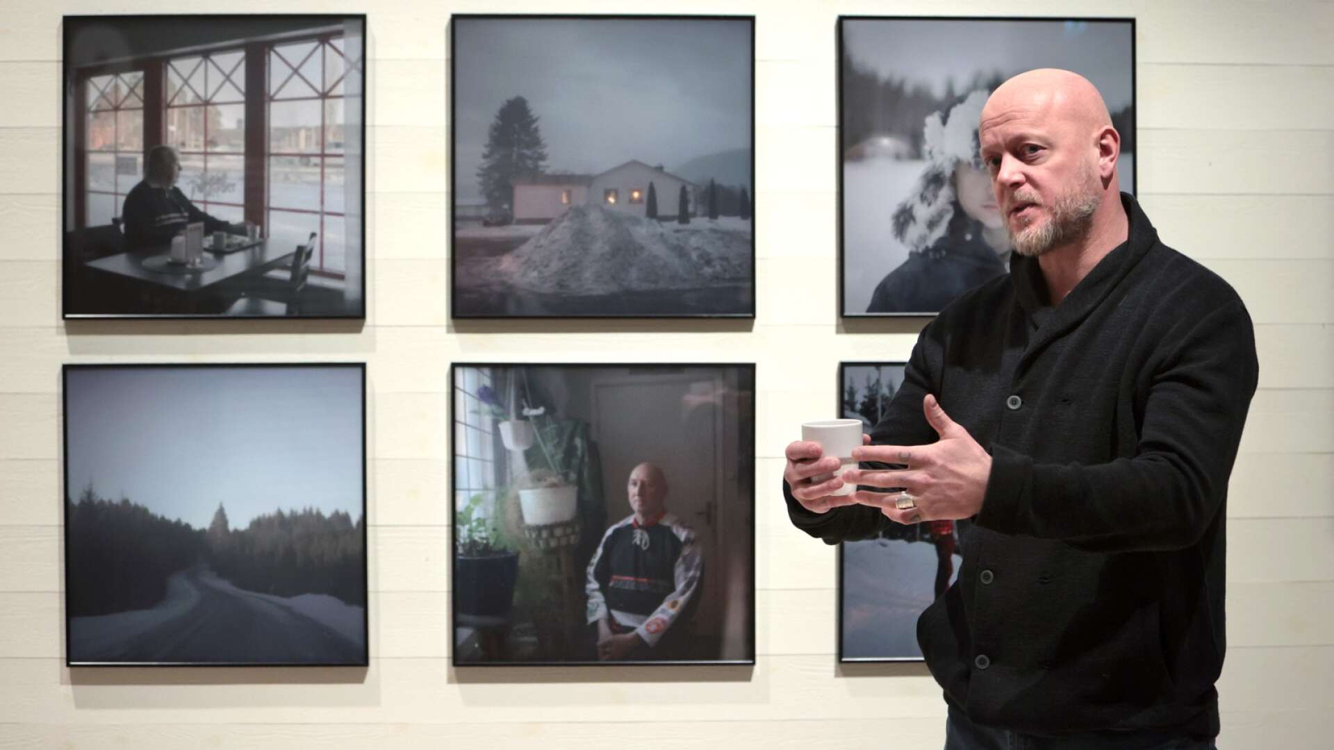 En stor kollektion bilder från Ekshärad är en viktig del av Pieter ten Hoopens utställning Storyline på Värmlands museum. Den öppnar under fredagen och pågår till den 22 maj.