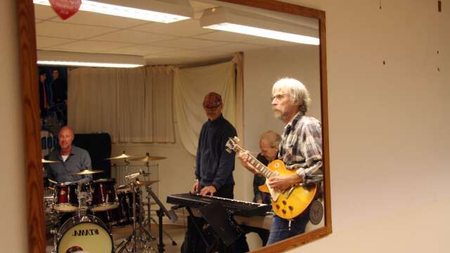 Bandet från Mariestad består av trummisen Jonas Gustafsson, Nils Axelsson, gitarr, Per Anders Skagerstam, klaviatur och trumpetaren samt basisten Anders Borg. Arkivbild.