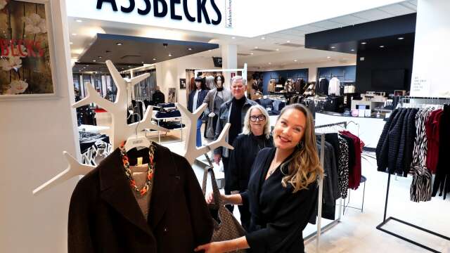 Amanda Bengtsson ser fram emot att driva den anrika butiken Assbecks vidare i samma anda – men också med en del nya inslag – som Helene och Håkan Rapp har gjort i många år.