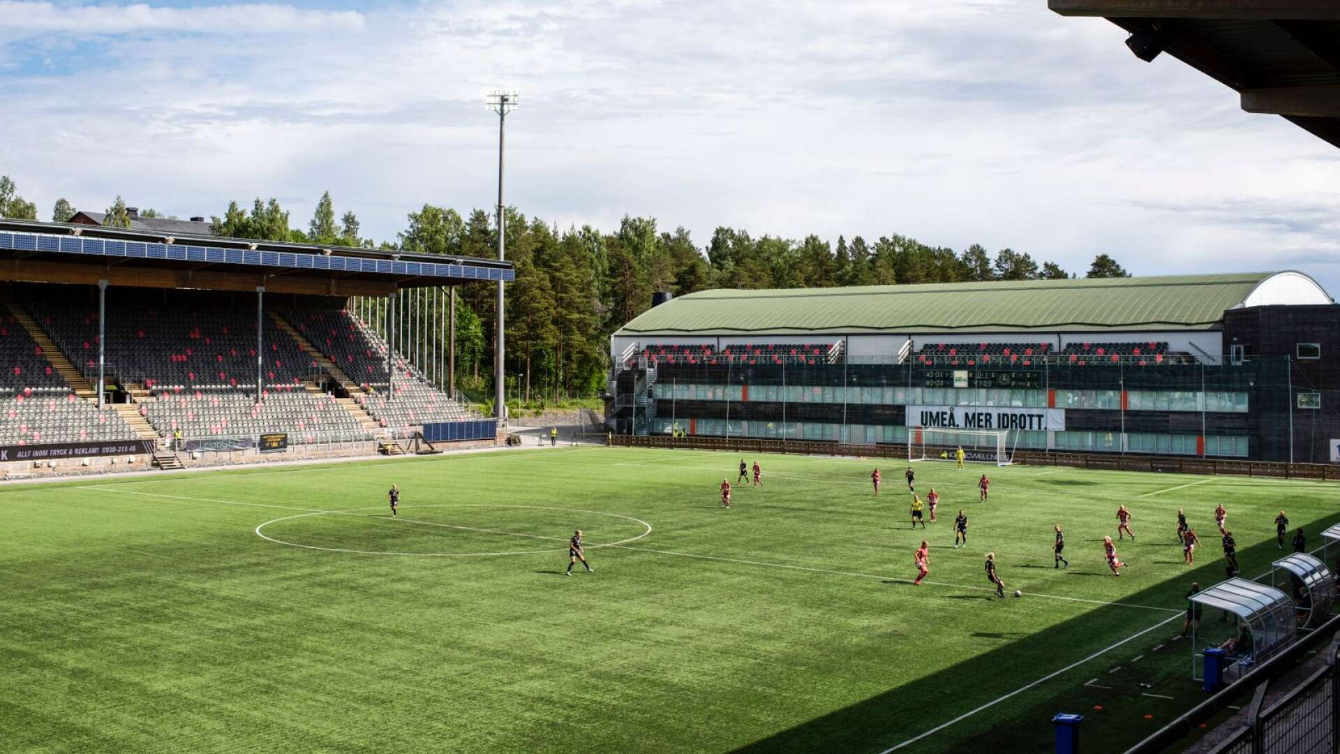 Söndagens möte i superettan mellan Umeå och AFC Eskilstuna på Umeå Energi Arena SOL blir av trots fler coronafall i hemmalaget. Arkivbild.