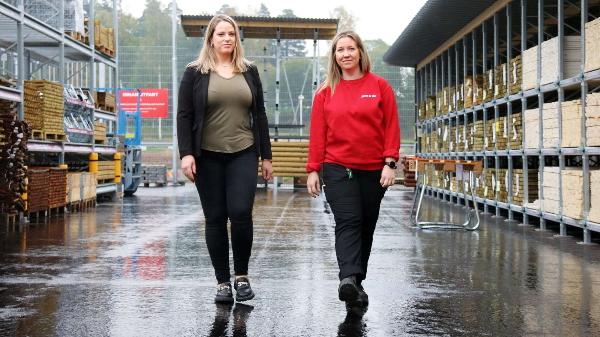 Lina Rådström, till höger, blir butikschef när Jem &amp; Fix etablerar sig i Torsby där det sammanlagt blir sju anställda.