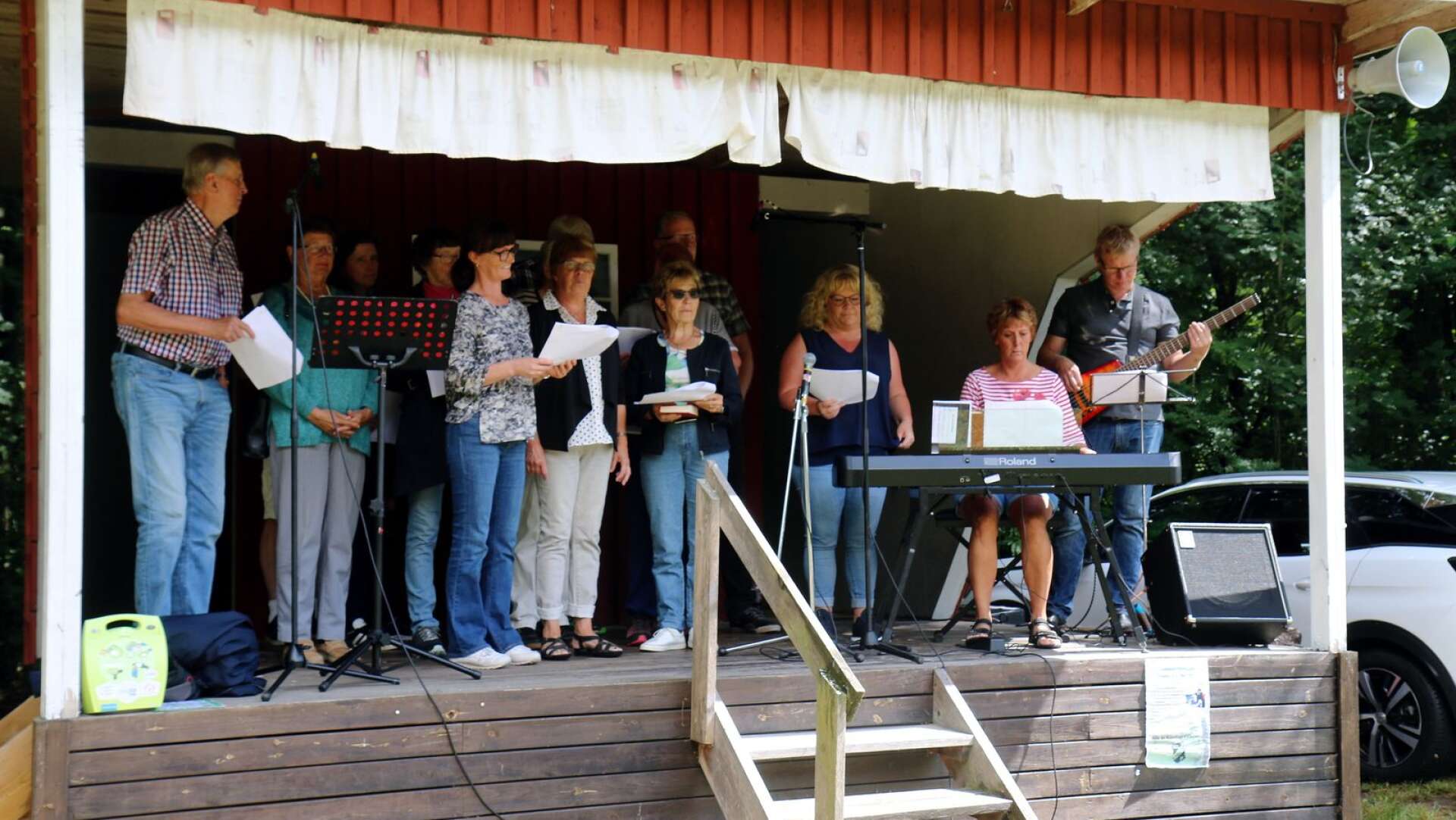Betaniakören sjöng på Hembygdsfesten i Linderyds Hage. 