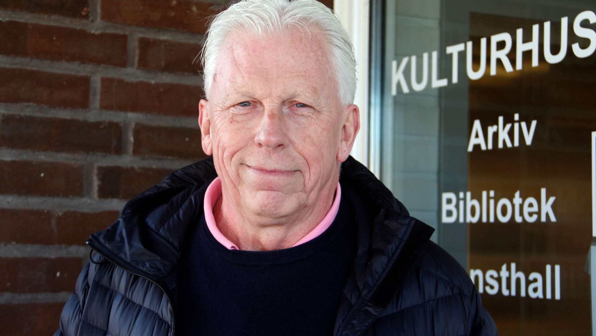 Stefan Jacobson har ägnat största delen av sitt liv åt musik, kultur och ledarskap inom Åmåls kommun. Han tillträdde som kulturchef 2007 och nu i mars går han i pension.