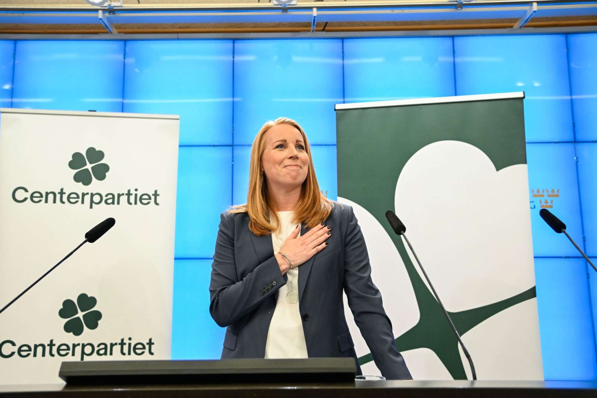 Den 15 september meddelade Annie Lööf att hon avgår som partiledare.