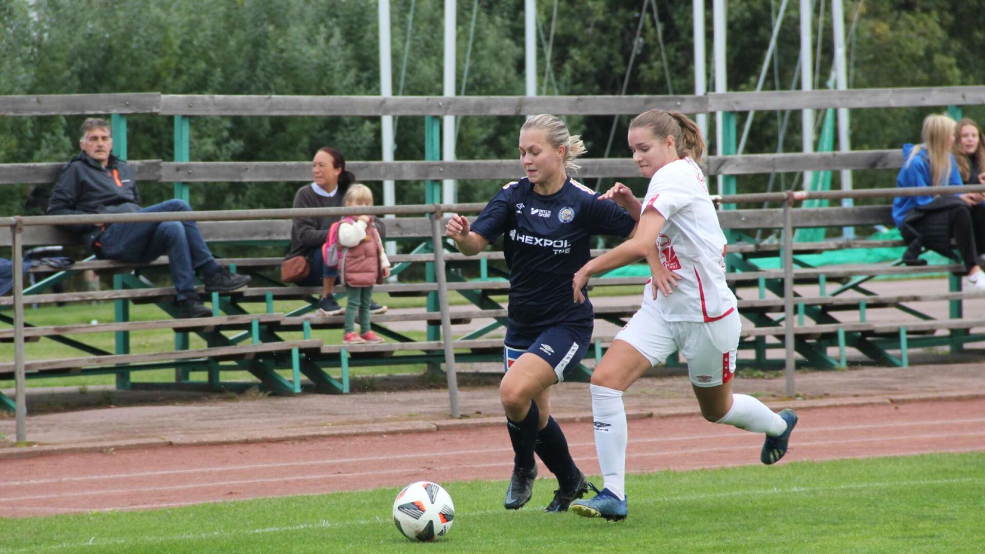Säffle SK spelade mot Degerfors på Sporthälla i lördags. Matchen slutade med en 2-0-förlust för damerna. 
